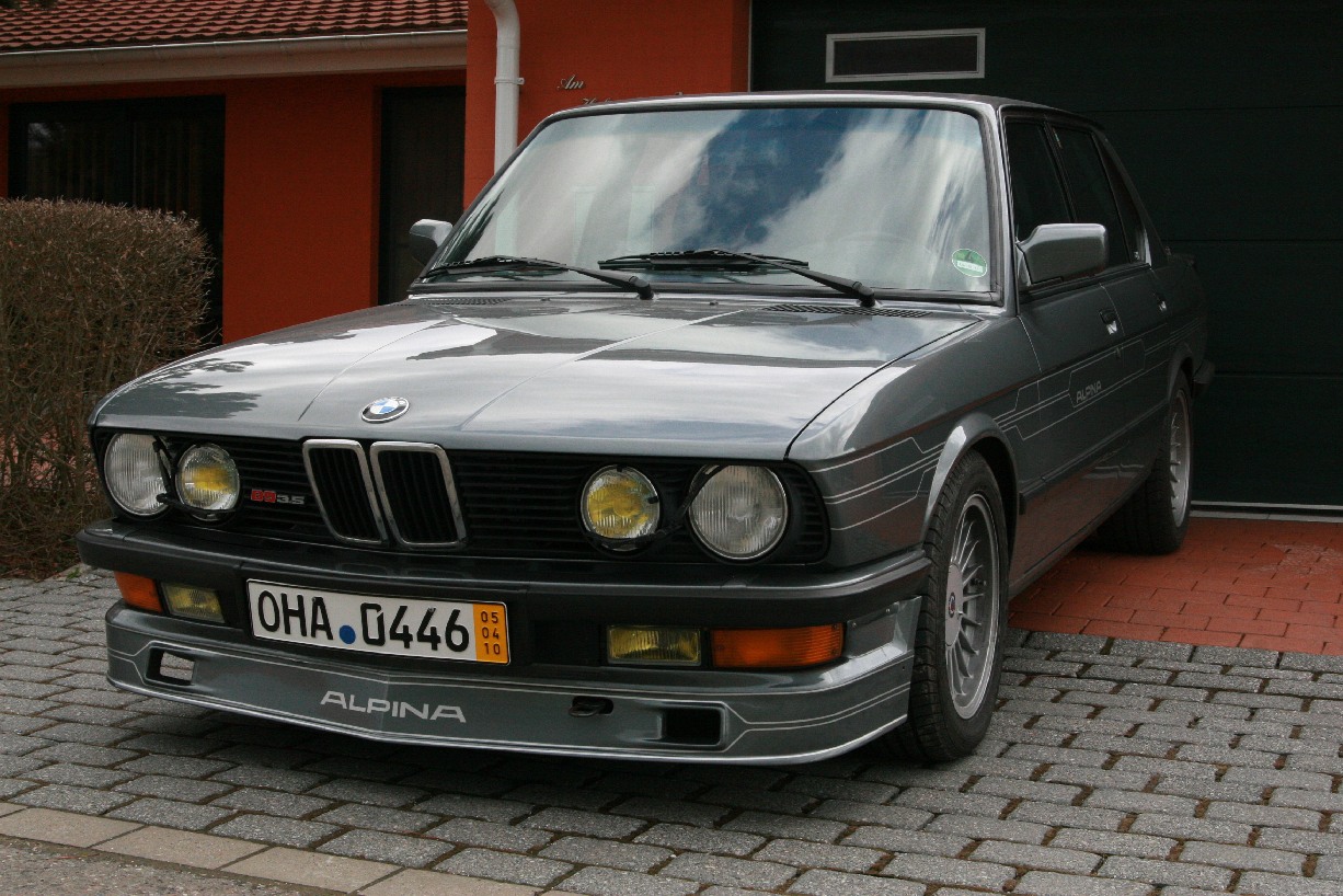 Alpina_B902.jpg